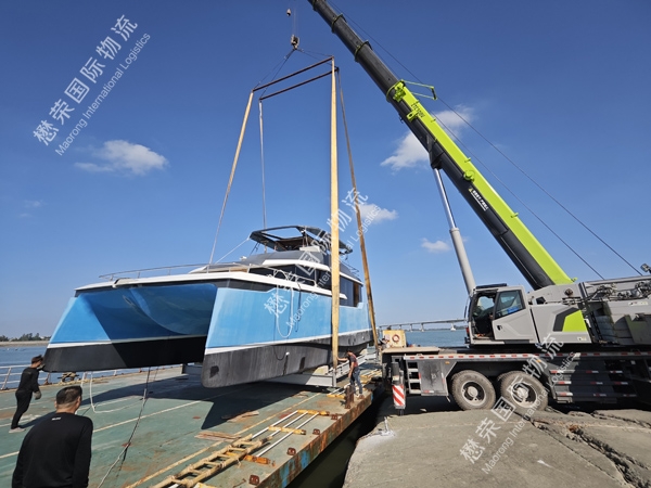 Delmont 52FT 双体游艇